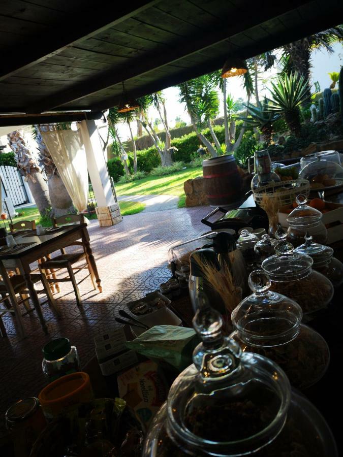 B&B Villa Rosalia โปรชิดา ภายนอก รูปภาพ